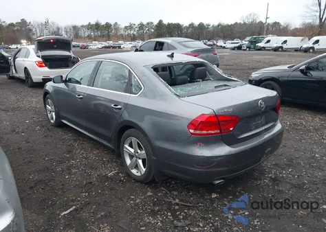 2013 Volkswagen Passat 2.5L Se из США, поврежденный, VIN 1VWBP7A3XDC101912